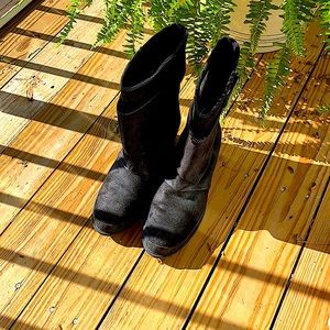 Black Sorel Wedge Boots